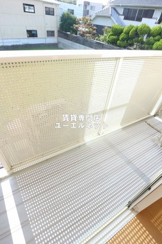 バルコニー　バルコニー付きで採光＆風通し良好！