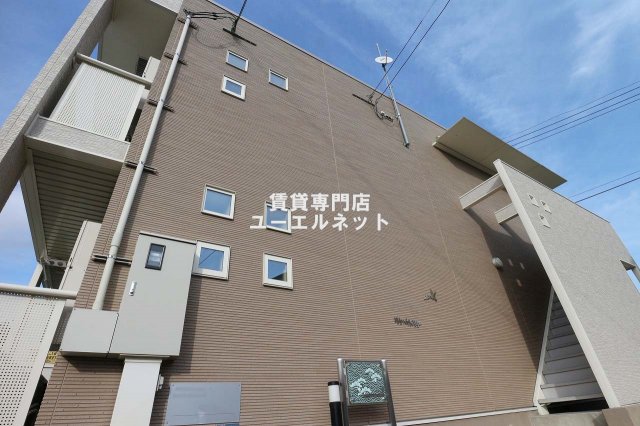 建物外観　シンプルで洗練されたデザインが毎日の暮らしに心地よさをプラス