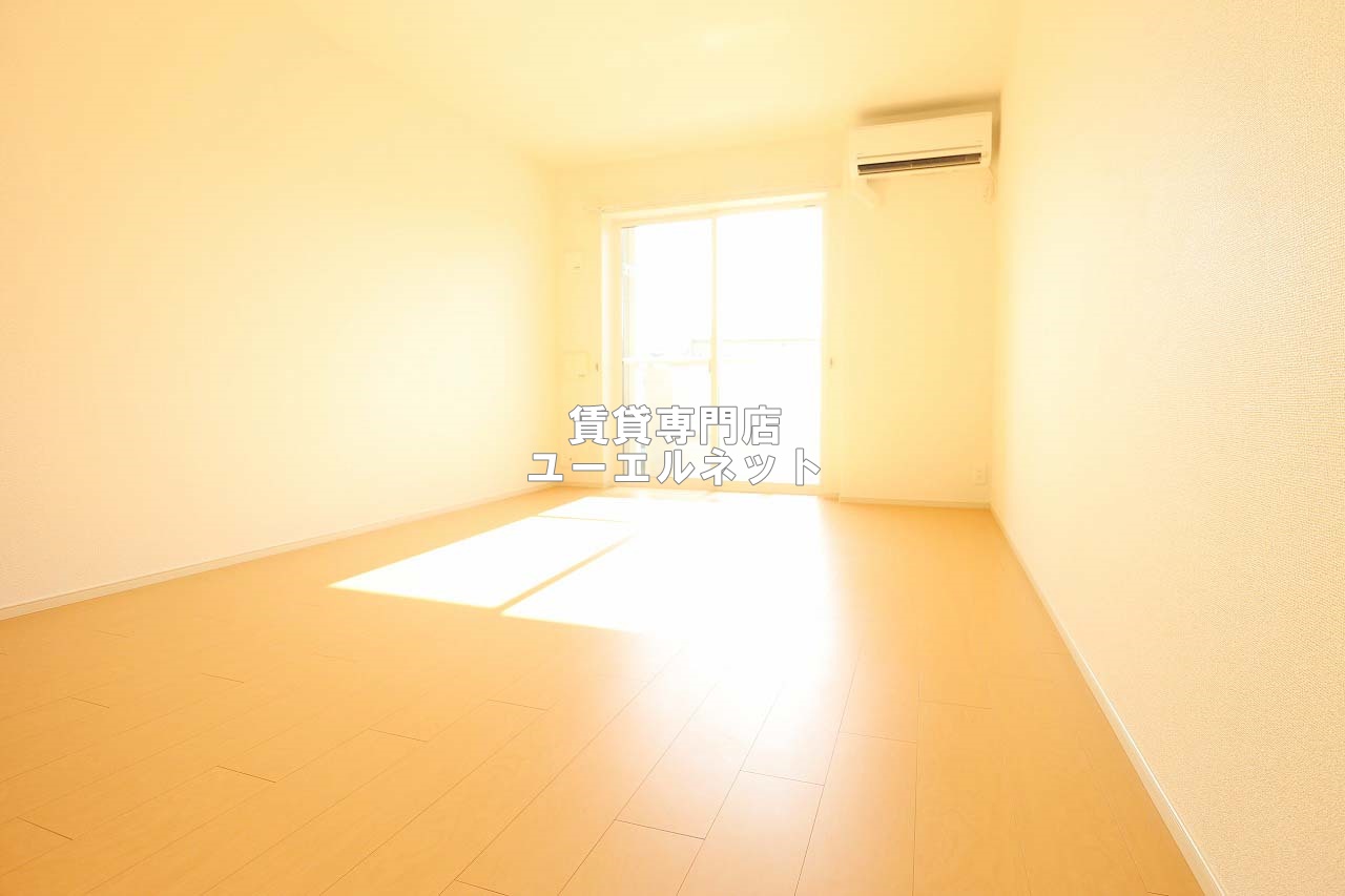 居室・リビング　ゆったりとくつろげる、落ち着きのある居室空間です