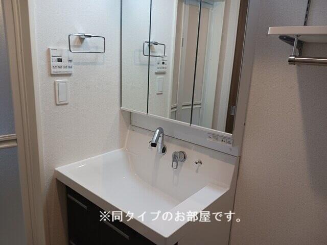 洗面設備　同仕様