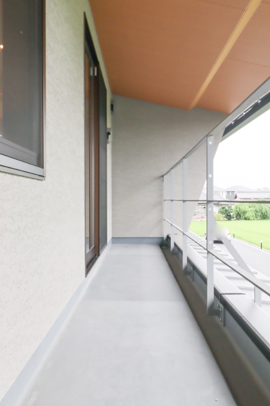 バルコニー　図面と現状に相違がある場合には現状を優先