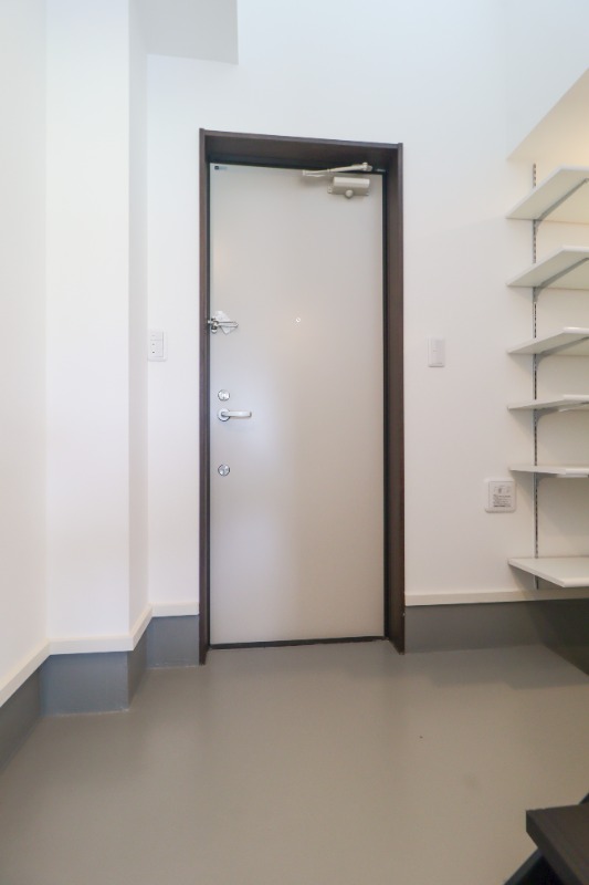 玄関　図面と現状に相違がある場合には現状を優先