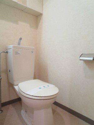 トイレ　※別部屋参考写真