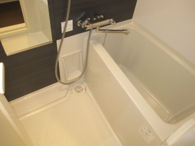 バス・シャワールーム　浴室乾燥機付き