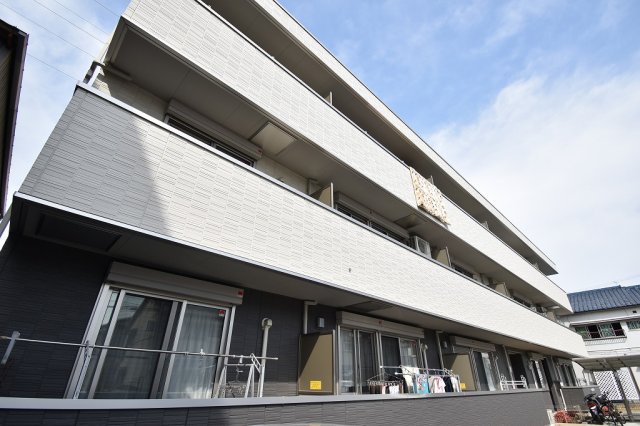 建物外観　2018年完成