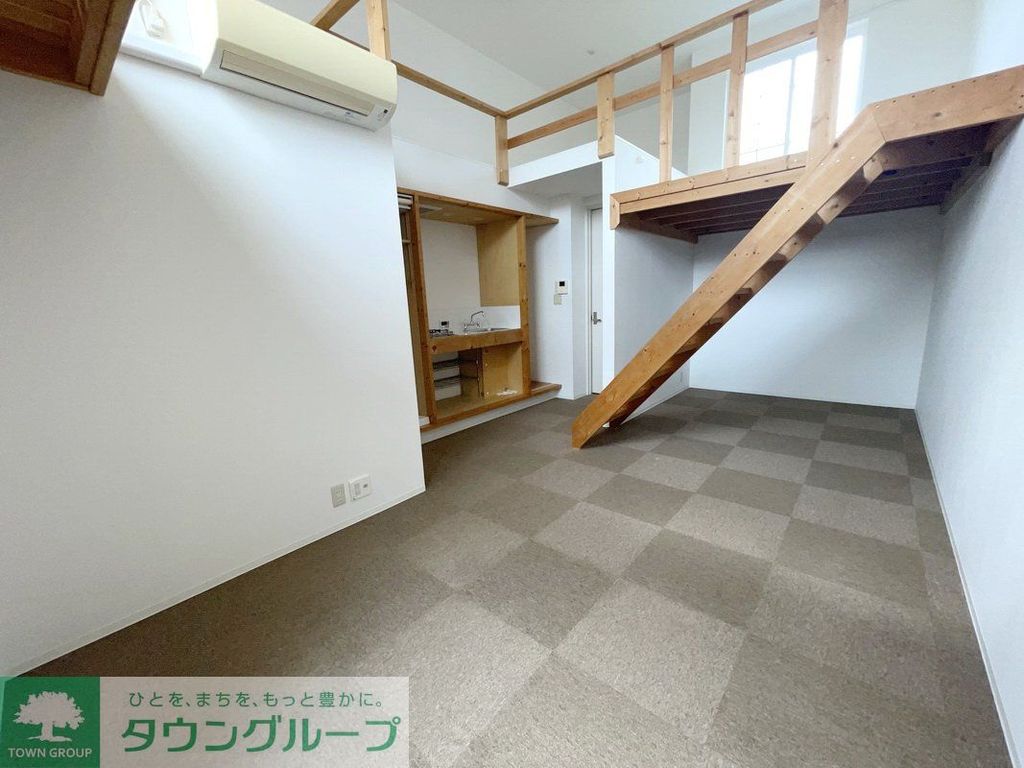 居室・リビング　同建物別号室