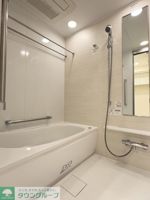 バス・シャワールーム　※写真は同タイプ住戸です。