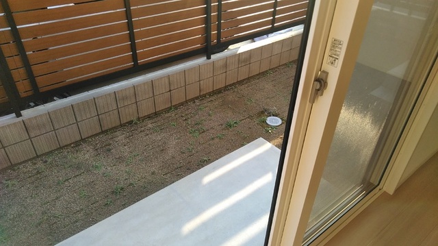 庭　同仕様