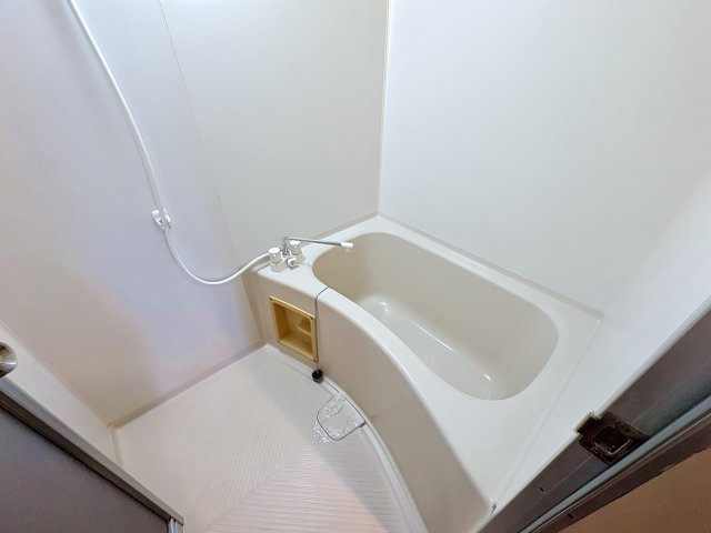 バス・シャワールーム　掲載写真は同型モデルを掲載しており実際のお部屋と仕様等が異な