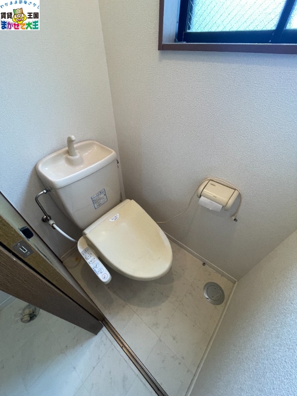 トイレ　ウォシュレット付き