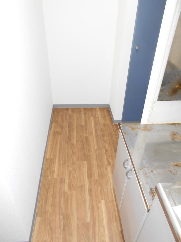 庭　フローリング調で掃除しやすい