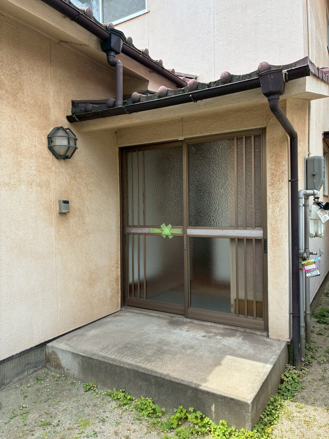 水島臨海鉄道 西富井駅 徒歩24分 2階建 築48年の玄関写真