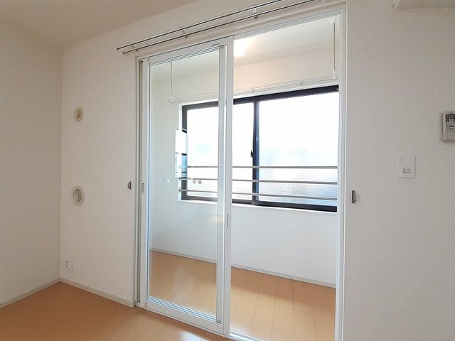 その他部屋・スペース　サンルーム。雨の日や冬でも安心して洗濯物が干せます！