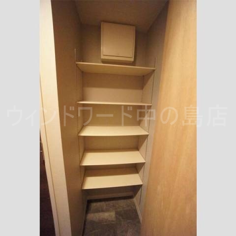 玄関　詳細は、ウィンドワード中の島店までご相談下さい。
