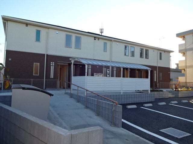建物外観　外観写真（昼）
