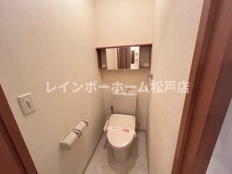 トイレ　落ち着いたトイレです
