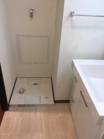 その他設備　グリーンコート北川　３０５号室と同タイプの室内写真です。