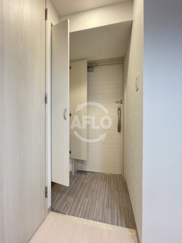 玄関　ALZA西本町　玄関