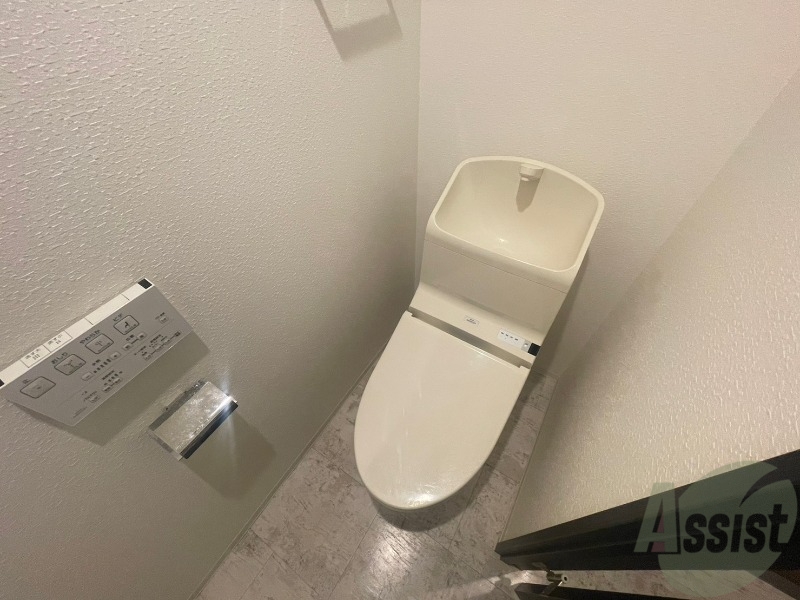 トイレ　ウォシュレット機能がついたトイレ。安心して使用できますね。