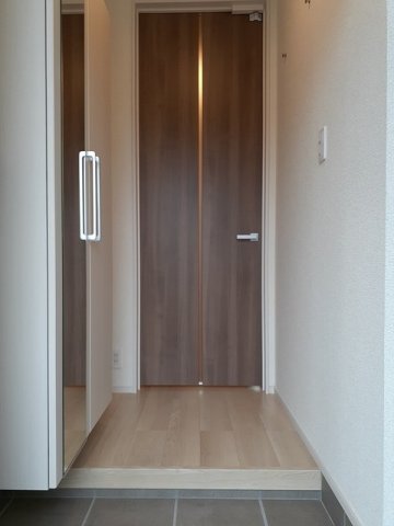 玄関　落ち着いた玄関です