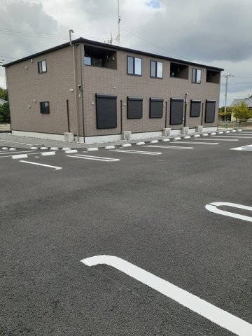 駐車場　駐車場に車を止められます