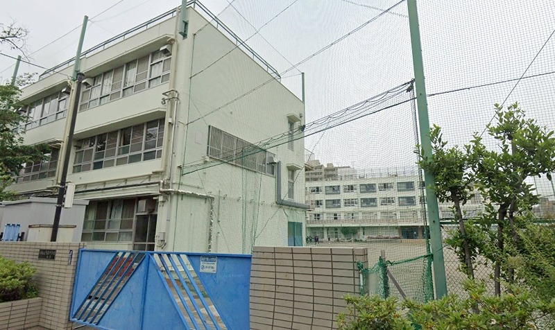 中学校　目黒区立大鳥中学校(目黒）（中学校）まで809m