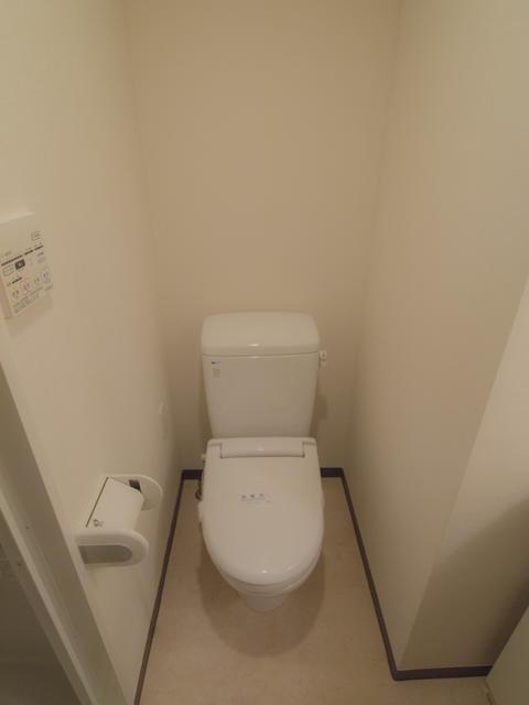 トイレ　コンパクトで使いやすいトイレです