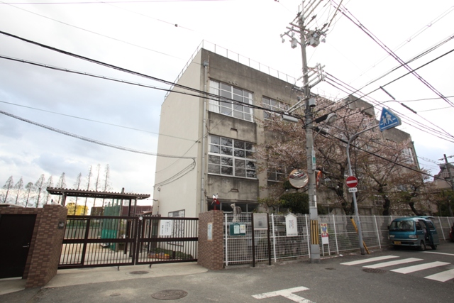 小学校　楠根小学校（小学校）まで363m