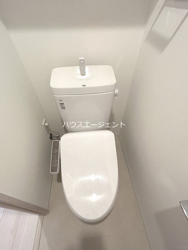 トイレ　温水洗浄便座付き冬はあったか。