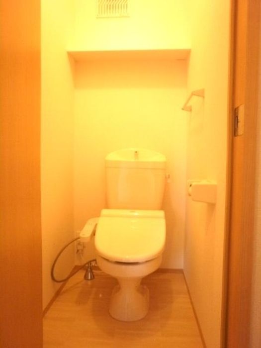 トイレ　ゆったりとした空間のトイレです
