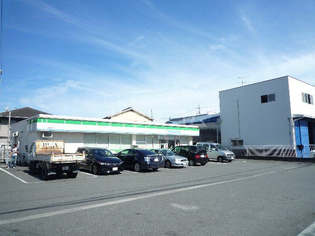 コンビニ　ファミリーマート興津中町店（コンビニ）まで549m