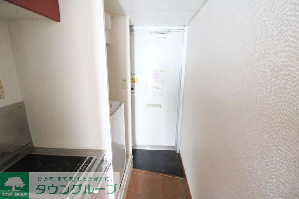 玄関　★閑静な住宅街に立地★