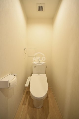 トイレ　ゼンラフォーレ玉造　温水洗浄便座