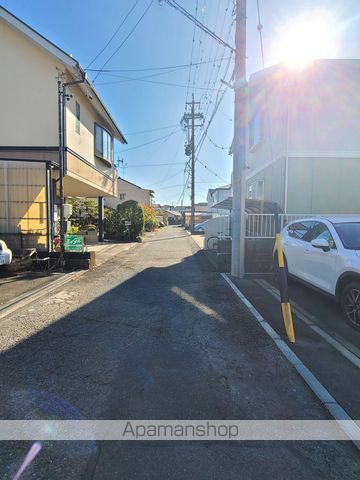 その他　周辺道路（その他）まで2m