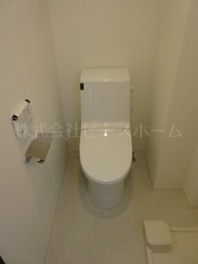 トイレ　※別号室参考写真