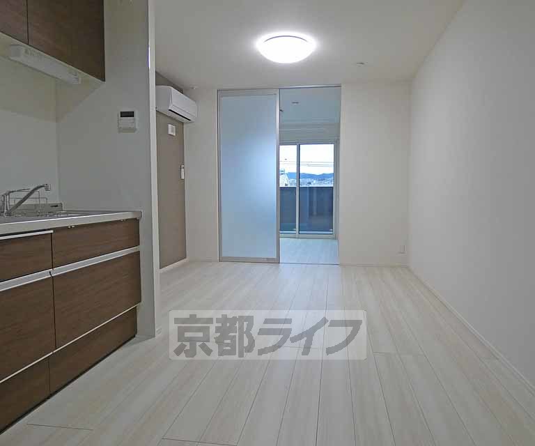 居室・リビング　広々としたお部屋です・