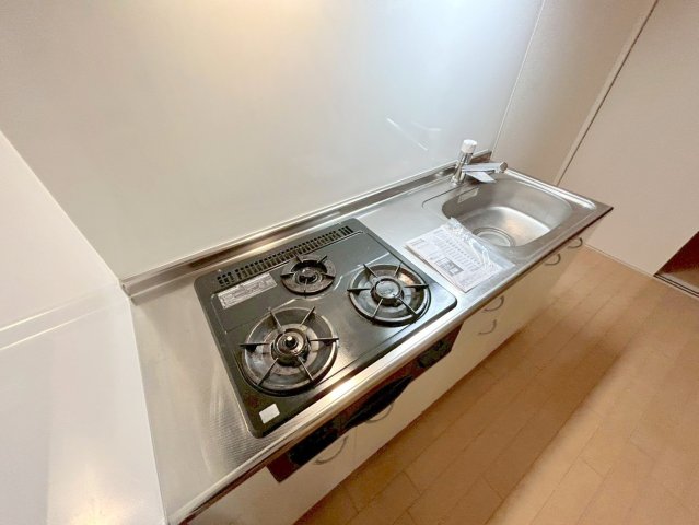 キッチン　作業のしやすい広めのキッチンです。