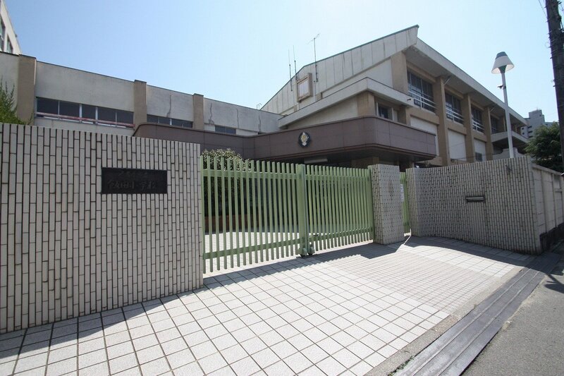 小学校　名古屋市立飯田小学校（小学校）まで157m
