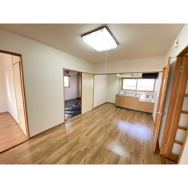 Corpolas SAKAI Iの居間写真