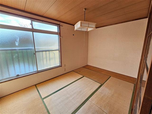 向井荘の居間写真