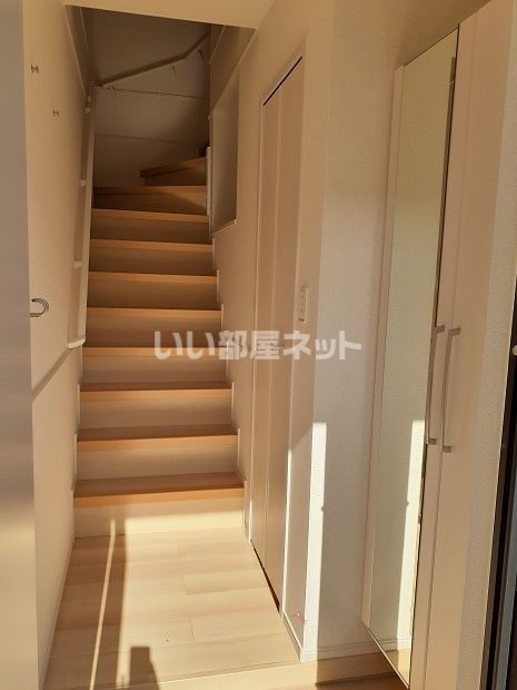 カルテット IVの玄関写真