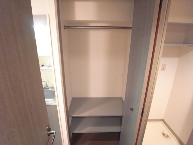 収納　収納（間取りは反転です）