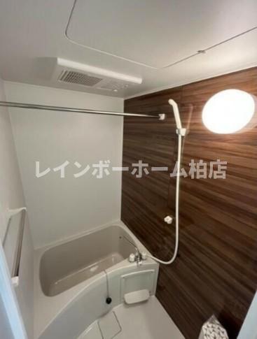 バス・シャワールーム　お風呂で日々の疲れを落としましょう