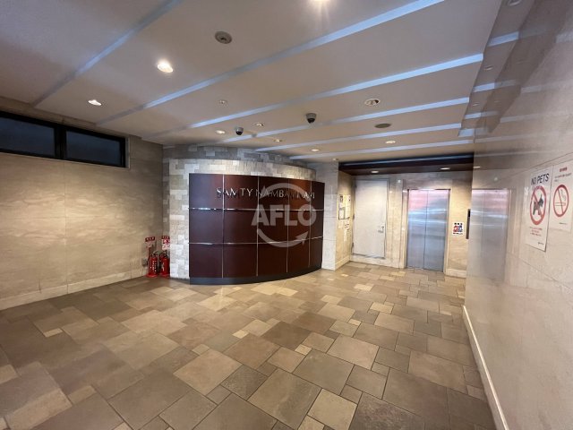 地下鉄御堂筋線 大国町駅 徒歩1分 12階建 築22年の外観写真