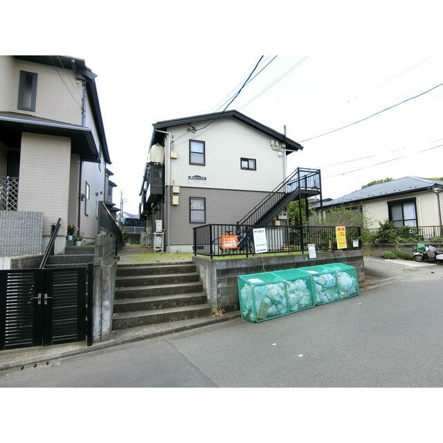 小田急小田原線 海老名駅 バス乗車時間：7分 最寄りバス停で下車 徒歩8分 2階建 築26年の外観写真