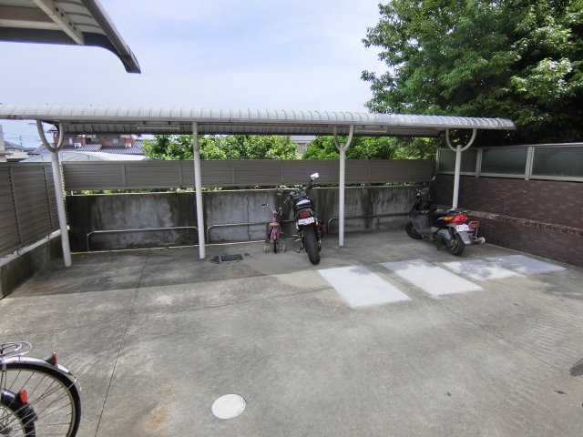その他共有部分　駐輪場付き