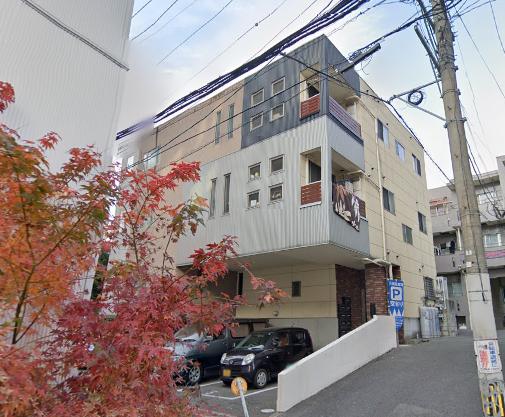 福岡市中央区六本松のマンションの建物外観