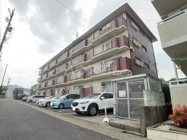 名古屋市守山区喜多山のマンションの建物外観