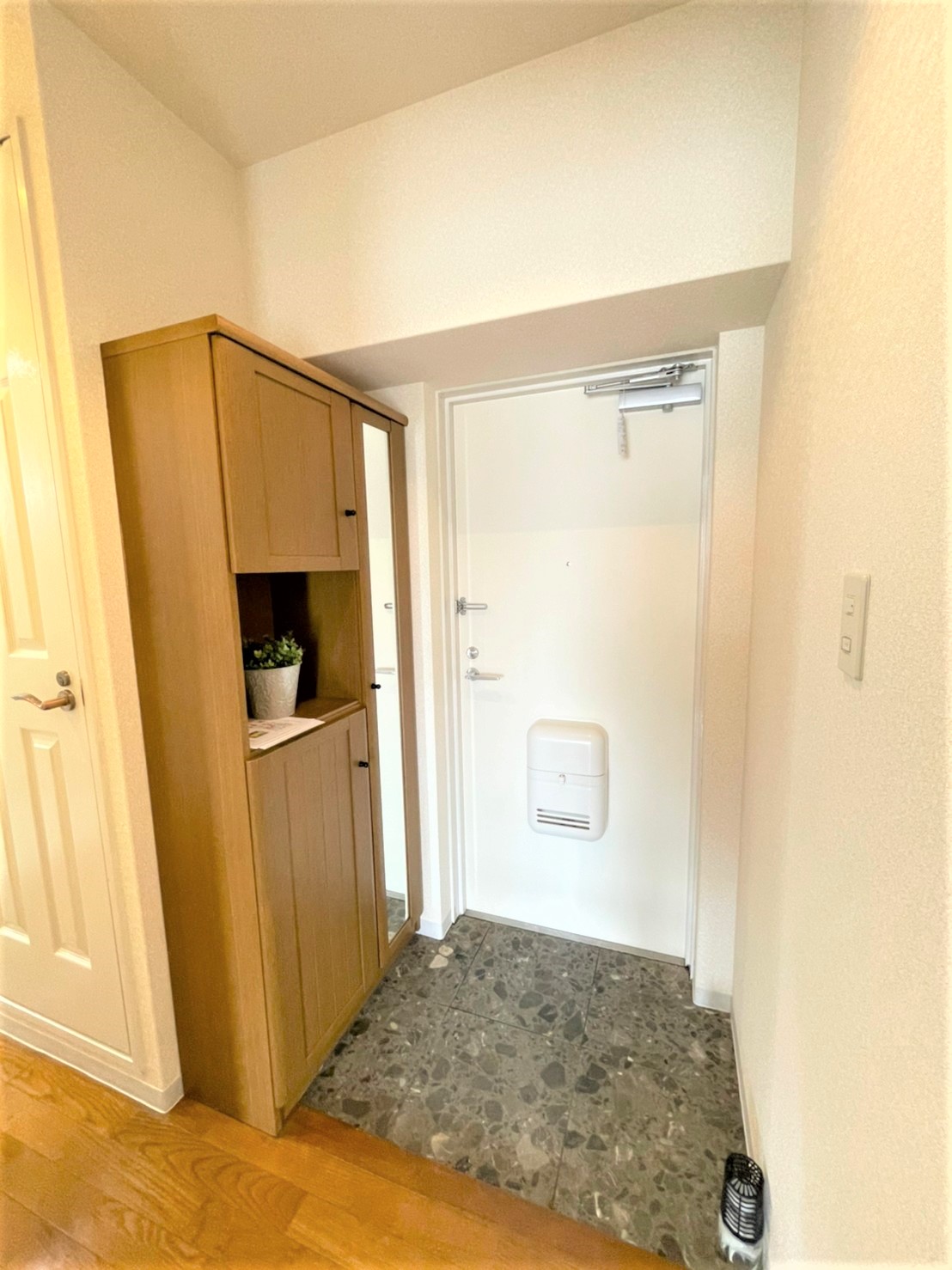 玄関　※別部屋写真