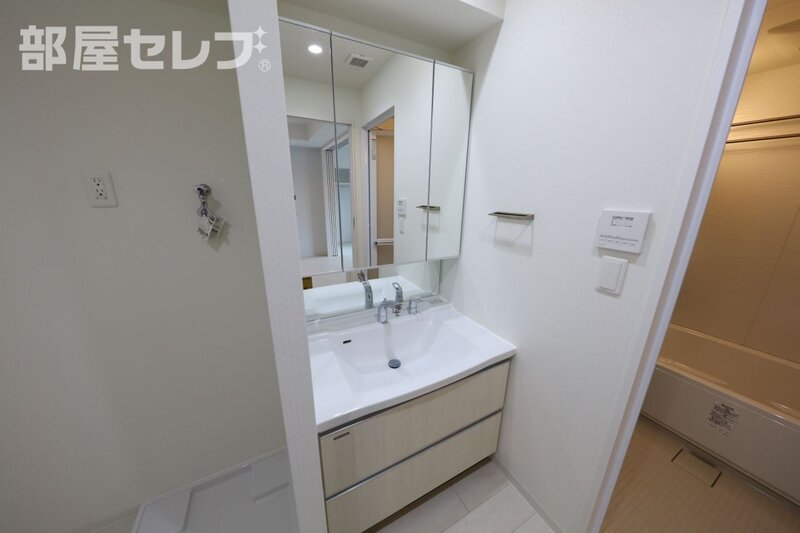 【さくらHills NISHIKI Platinum Residenceの洗面設備】